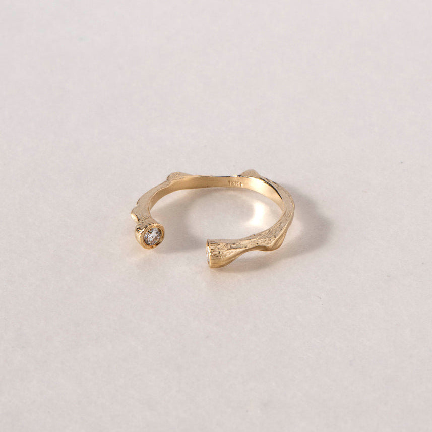 GOLD FLORA RING - Ruby Star