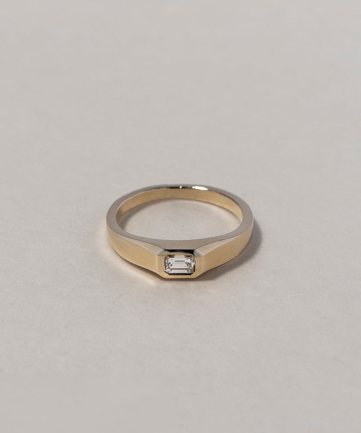 GOLD RISE RING - Ruby Star