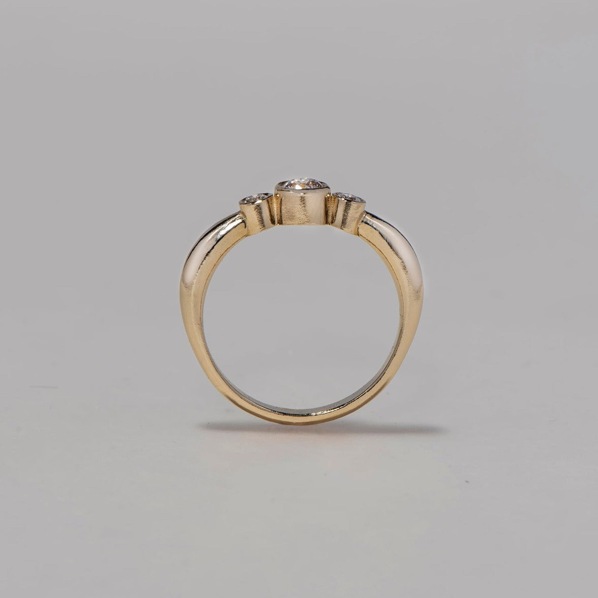 GOLD TRILOGY RING - Ruby Star