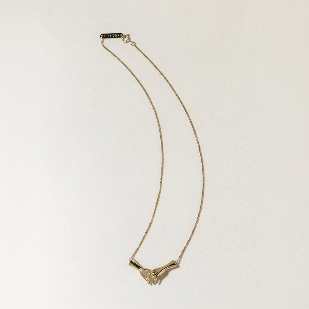 HAND IN HAND NECKLACE - Ruby Star
