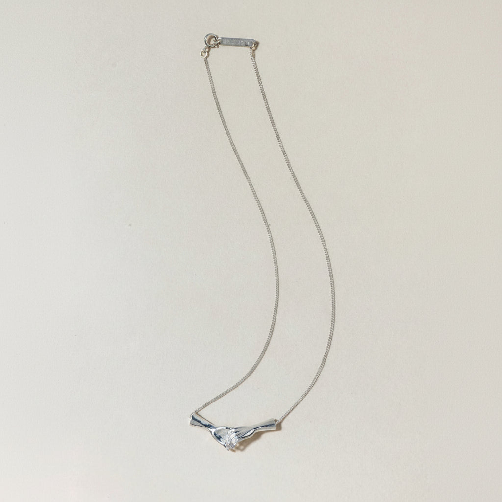 HAND IN HAND NECKLACE - Ruby Star