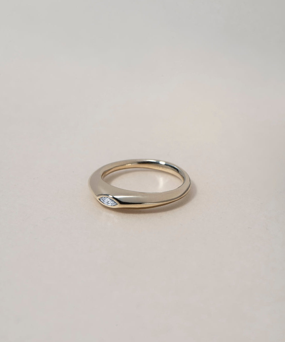 GOLD DUNE RING - Ruby Star