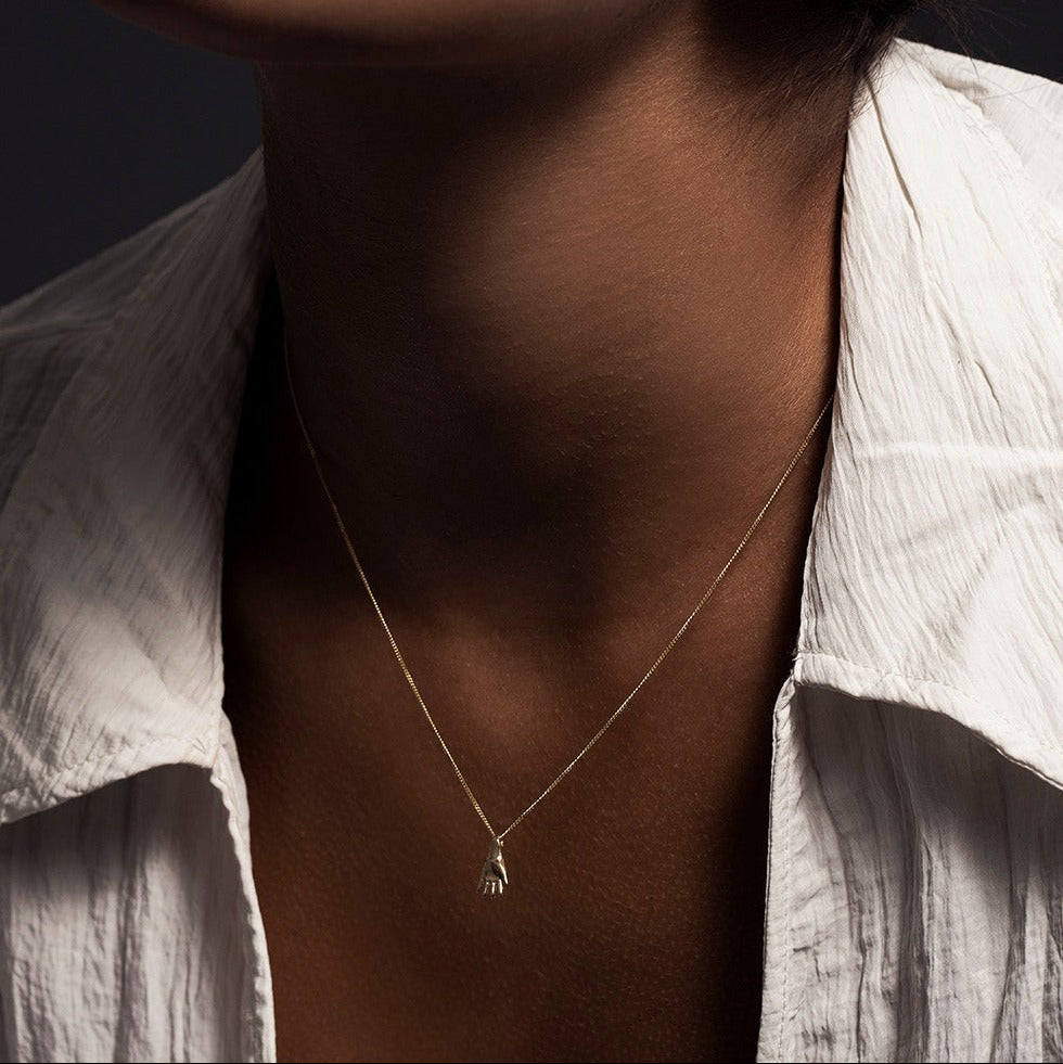 MINI HAND NECKLACE - Ruby Star