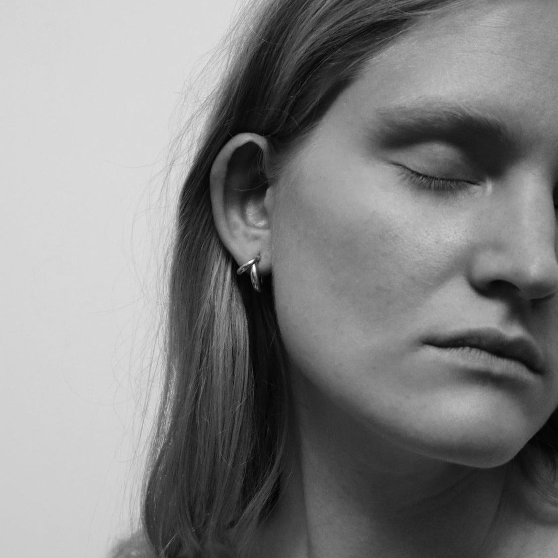 DUO EARRING - Ruby Star