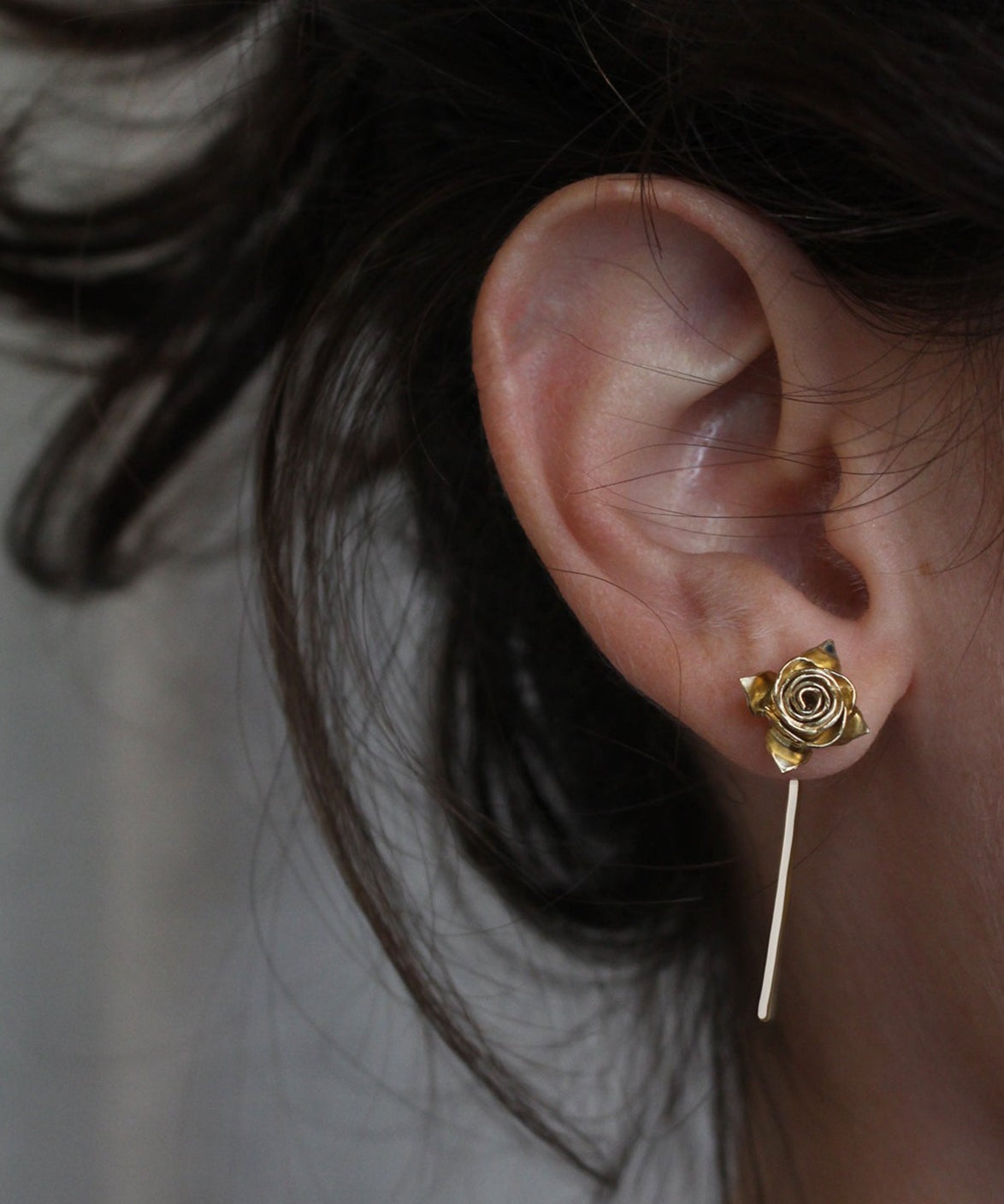 ROSE EARRING - Ruby Star